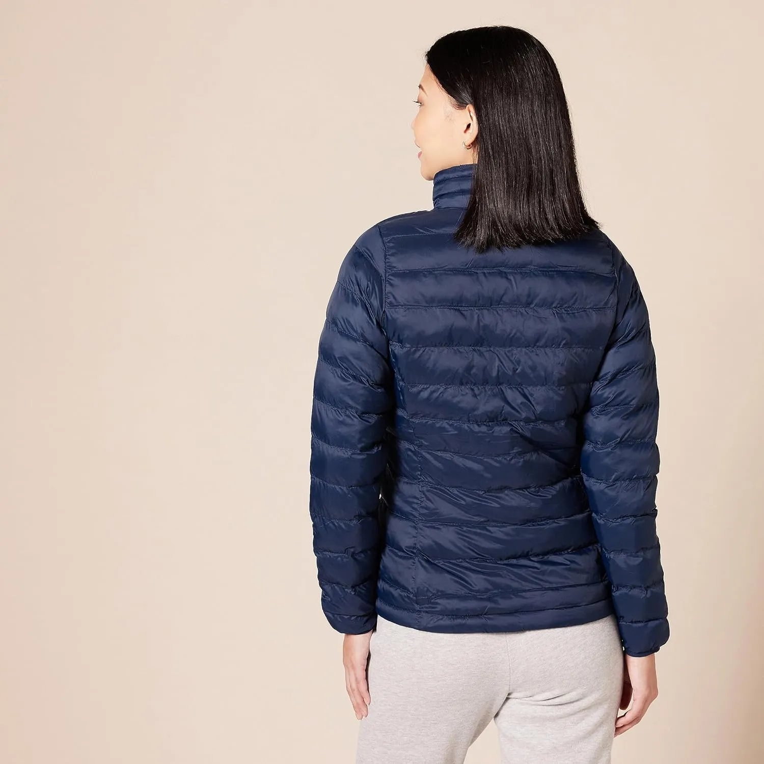 Amazon Essentials Women's Lightweight Long-Sleeve Water-Resistant Packable Puffer Jacket (Available in Plus Size)