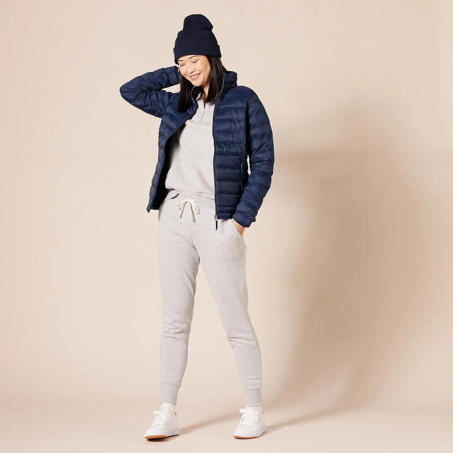 Amazon Essentials Women's Lightweight Long-Sleeve Water-Resistant Packable Puffer Jacket (Available in Plus Size)